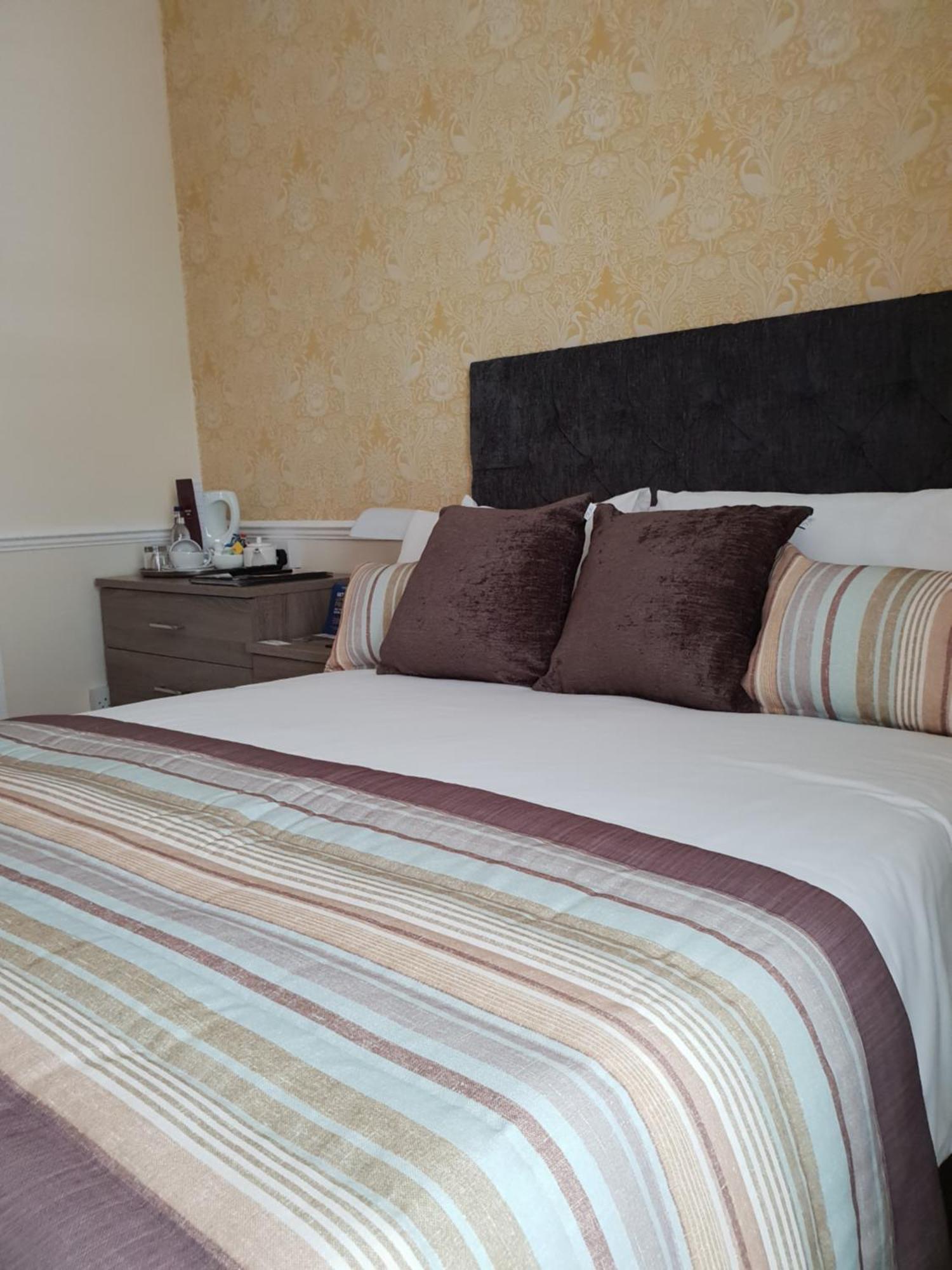 The Judds Folly Hotel, Sure Collection By Western